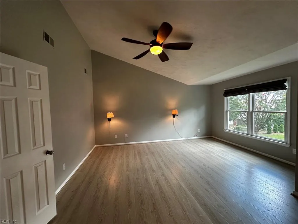 Chesapeake, Virginia 23322, United States, 4 Bedrooms Bedrooms, ,3 BathroomsBathrooms,Residential,Pending,199703