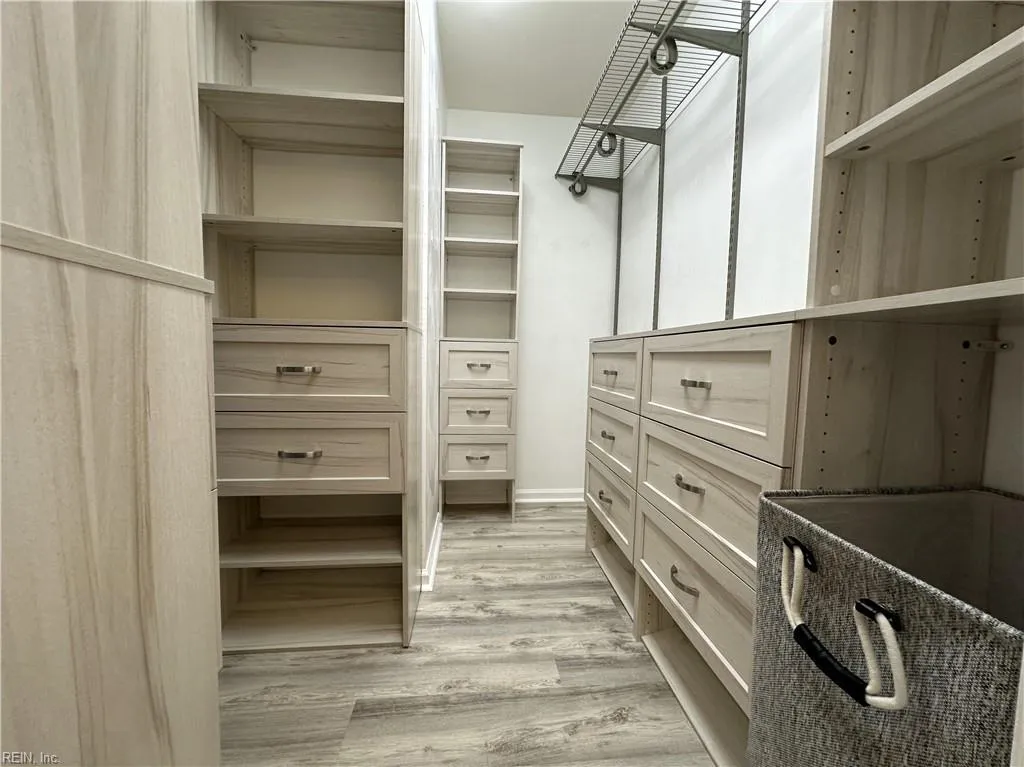 Chesapeake, Virginia 23322, United States, 4 Bedrooms Bedrooms, ,3 BathroomsBathrooms,Residential,Pending,199703