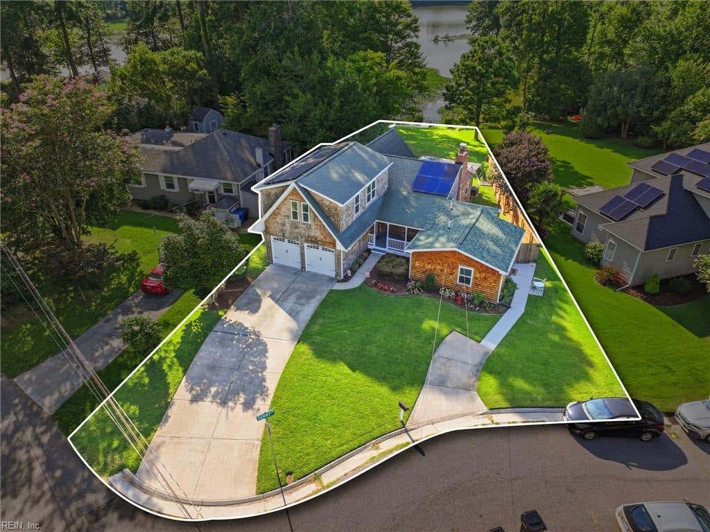 Photo of 4960 Athens Boulevard, Virginia Beach, VA 23455 (MLS # 10650104)