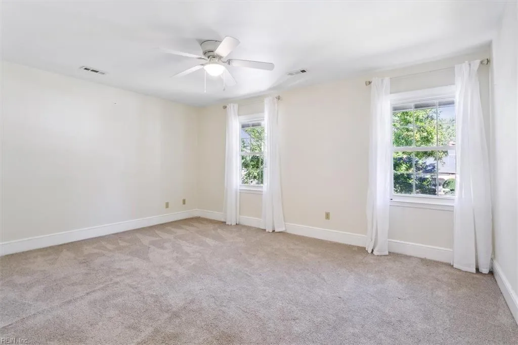 Poquoson, Virginia 23662, United States, 5 Bedrooms Bedrooms, ,3 BathroomsBathrooms,Residential,Active,39431