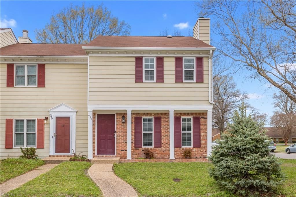 Photo of 942 Brigantine Court, Chesapeake, VA 23320 (MLS # 10625371)