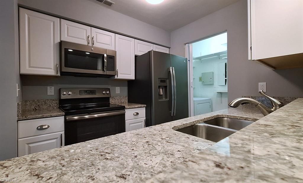 Photo of 2309 London Pointe Drive, Virginia Beach, VA 23454 (MLS # 10611172)