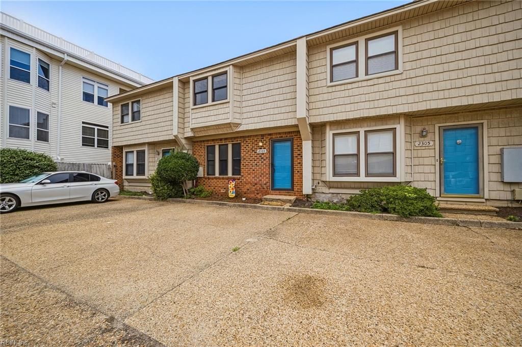 Photo of 2303 Breakers Court, Virginia Beach, VA 23451 (MLS # 10645299)