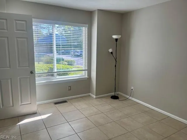 Virginia Beach, Virginia 23451, United States, 3 Bedrooms Bedrooms, ,2 BathroomsBathrooms,Residential,Active,207240