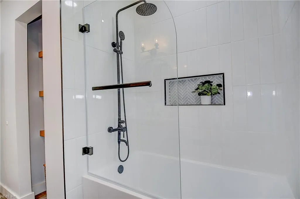 Virginia Beach, Virginia 23452, United States, 3 Bedrooms Bedrooms, ,2 BathroomsBathrooms,Residential,Pending,119029