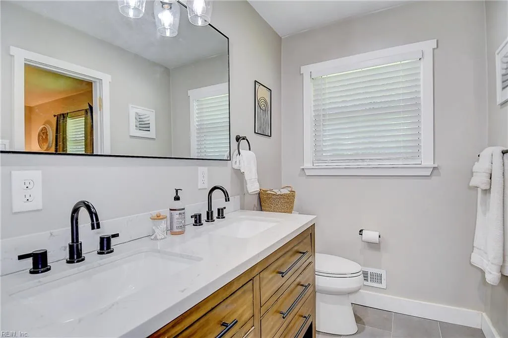 Virginia Beach, Virginia 23452, United States, 3 Bedrooms Bedrooms, ,2 BathroomsBathrooms,Residential,Pending,119029