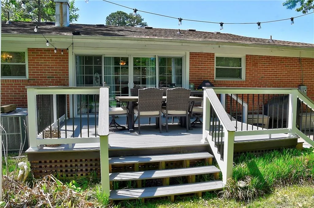 Virginia Beach, Virginia 23452, United States, 3 Bedrooms Bedrooms, ,2 BathroomsBathrooms,Residential,Pending,119029