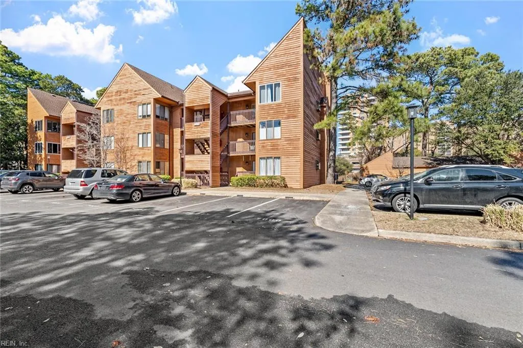 Virginia Beach, Virginia 23451, United States, 2 Bedrooms Bedrooms, ,2 BathroomsBathrooms,Residential,Active,79979