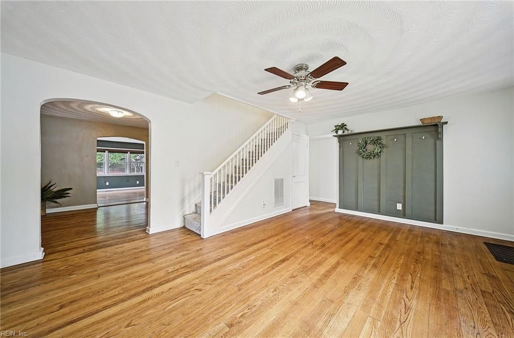 Photo of 402 Ashlawn Drive, Norfolk, VA 23505 (MLS # 10644367)