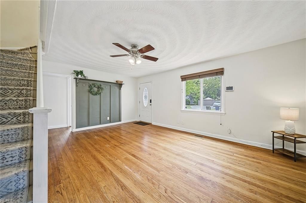 Photo of 402 Ashlawn Drive, Norfolk, VA 23505 (MLS # 10644367)