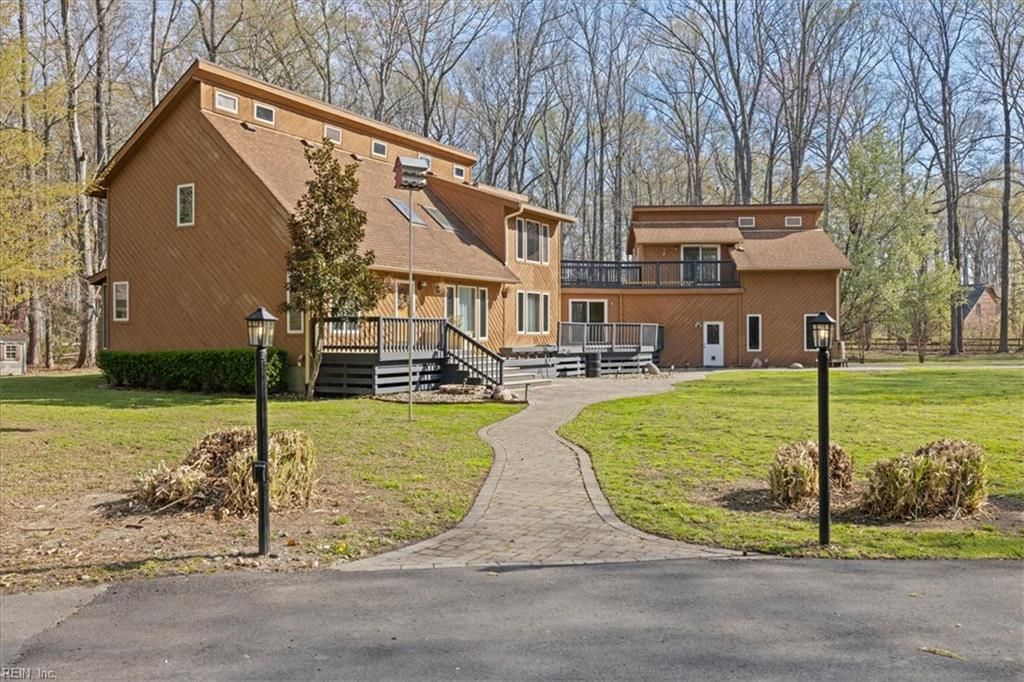 Photo of 715 Paula Drive, Chesapeake, VA 23322 (MLS # 10626877)