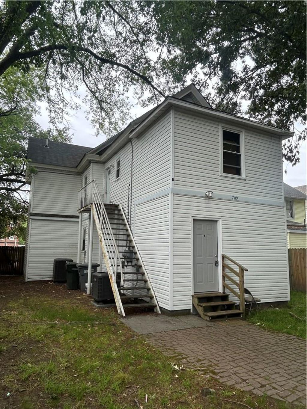 Photo of 709 E Pembroke Avenue #B, Hampton, VA 23669 (MLS # 10634211)