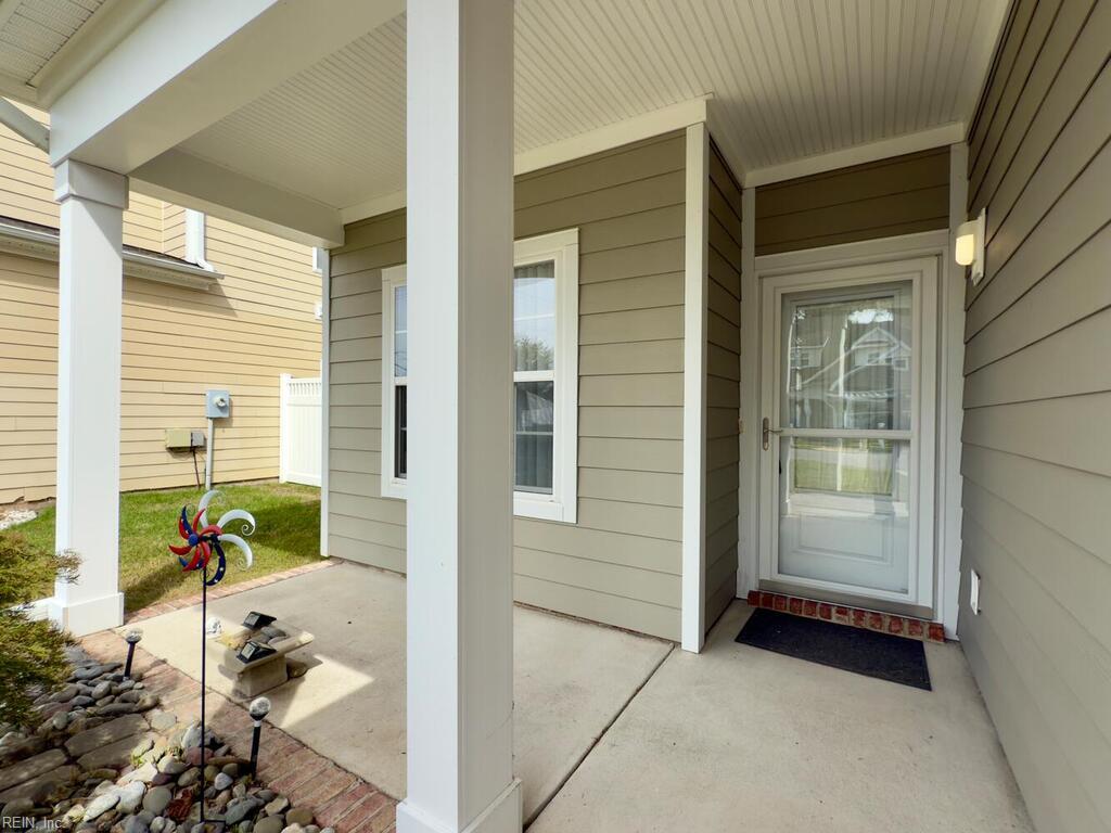 304 Vine CT