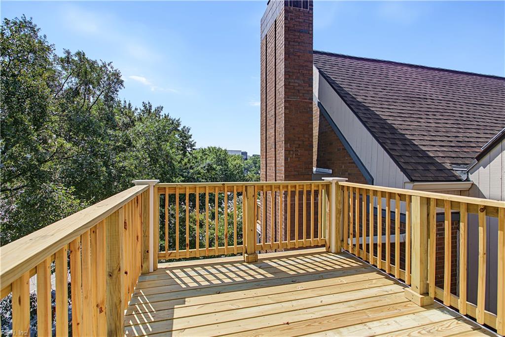 Photo of 696 Mowbray Arch #960, Norfolk, VA 23507 (MLS # 10653619)