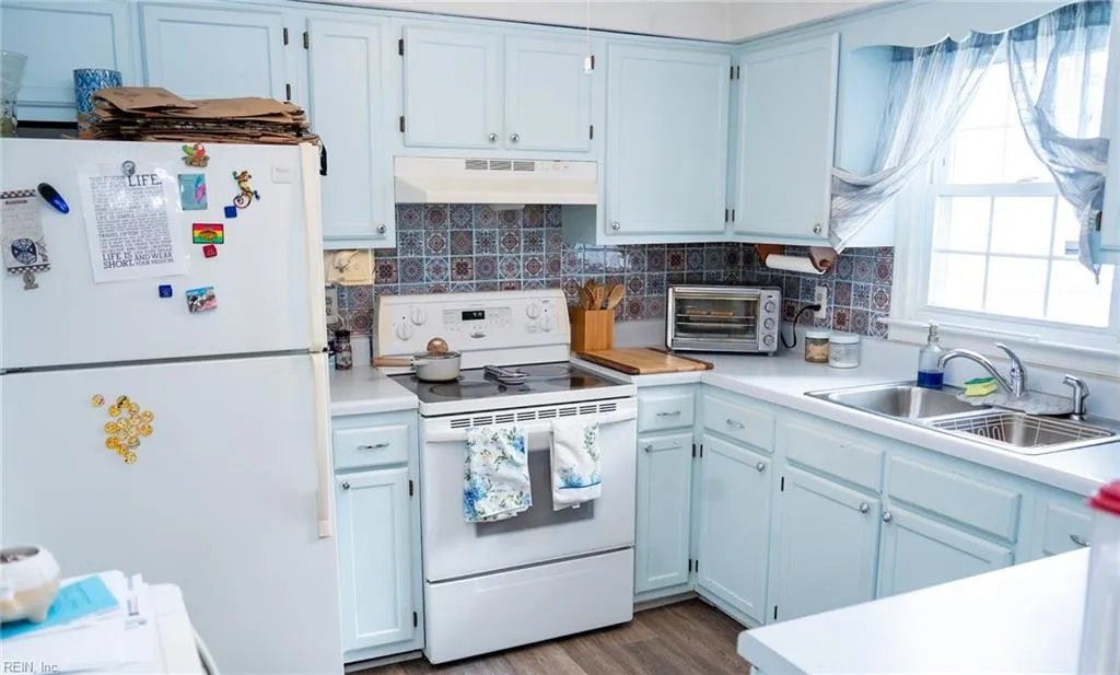 Portsmouth, Virginia 23701, United States, 3 Bedrooms Bedrooms, ,3 BathroomsBathrooms,Residential,Active,195437