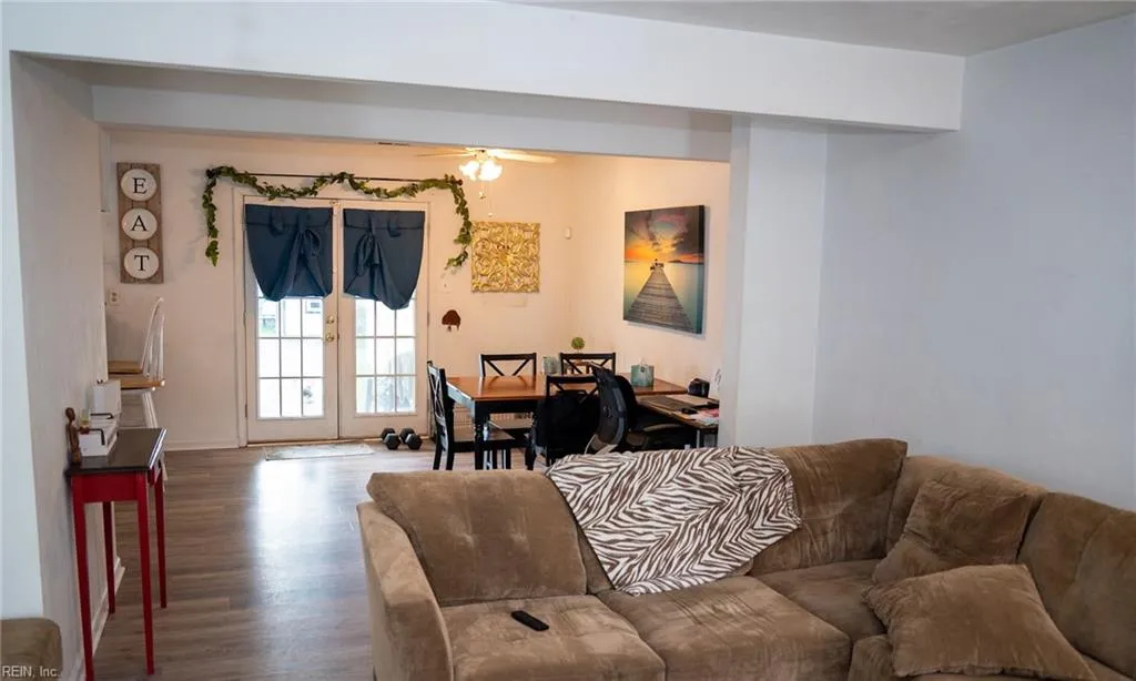 Portsmouth, Virginia 23701, United States, 3 Bedrooms Bedrooms, ,3 BathroomsBathrooms,Residential,Active,195437