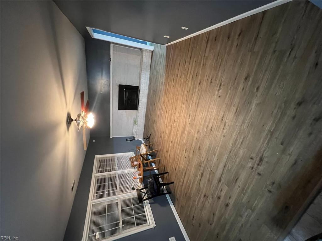 327 Nassau Place PL