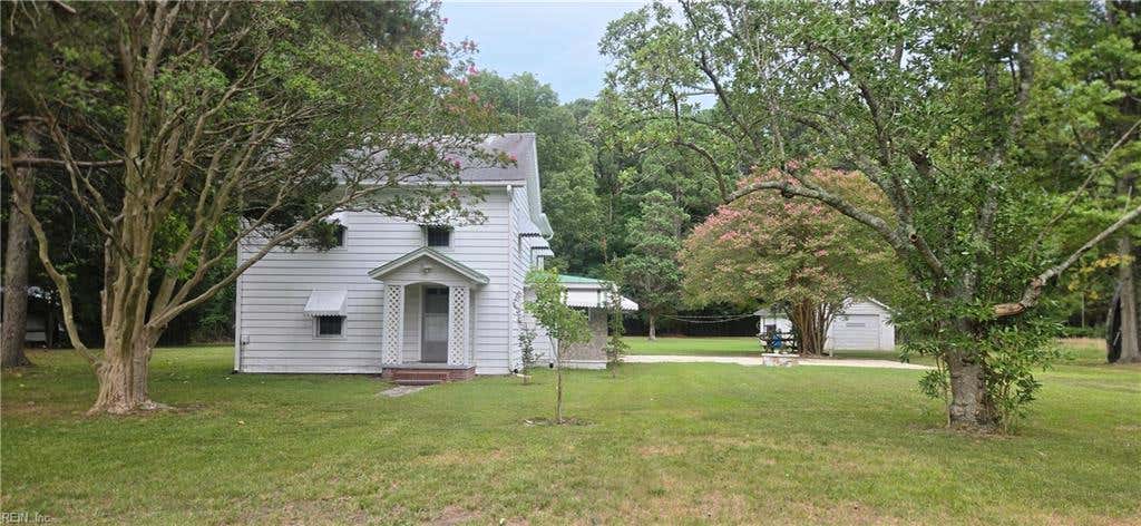 Photo of 126 North Bay Haven Road, Gwynn, VA 23066 (MLS # 10650720)