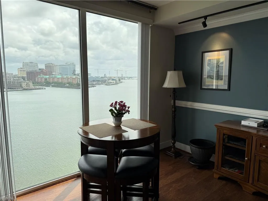 Norfolk, Virginia 23510, United States, 2 Bedrooms Bedrooms, ,3 BathroomsBathrooms,Residential,Active,189369