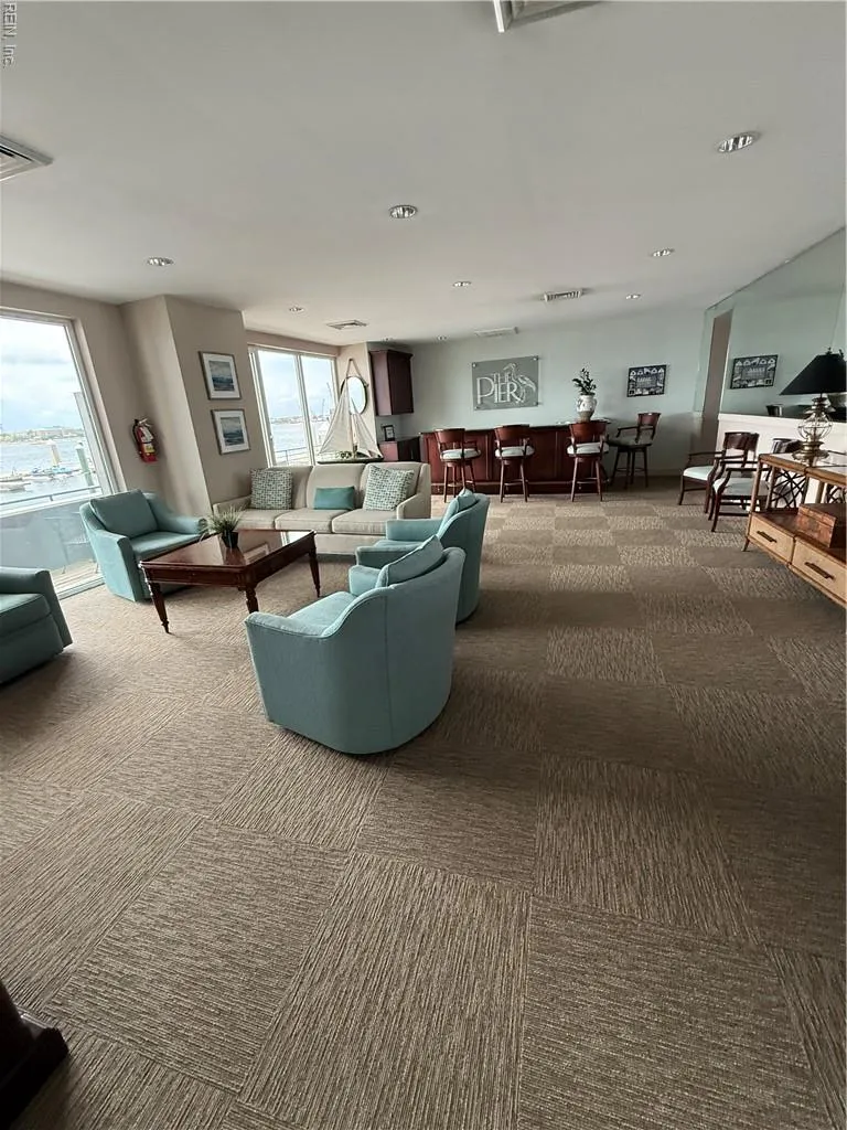 Norfolk, Virginia 23510, United States, 2 Bedrooms Bedrooms, ,3 BathroomsBathrooms,Residential,Active,189369