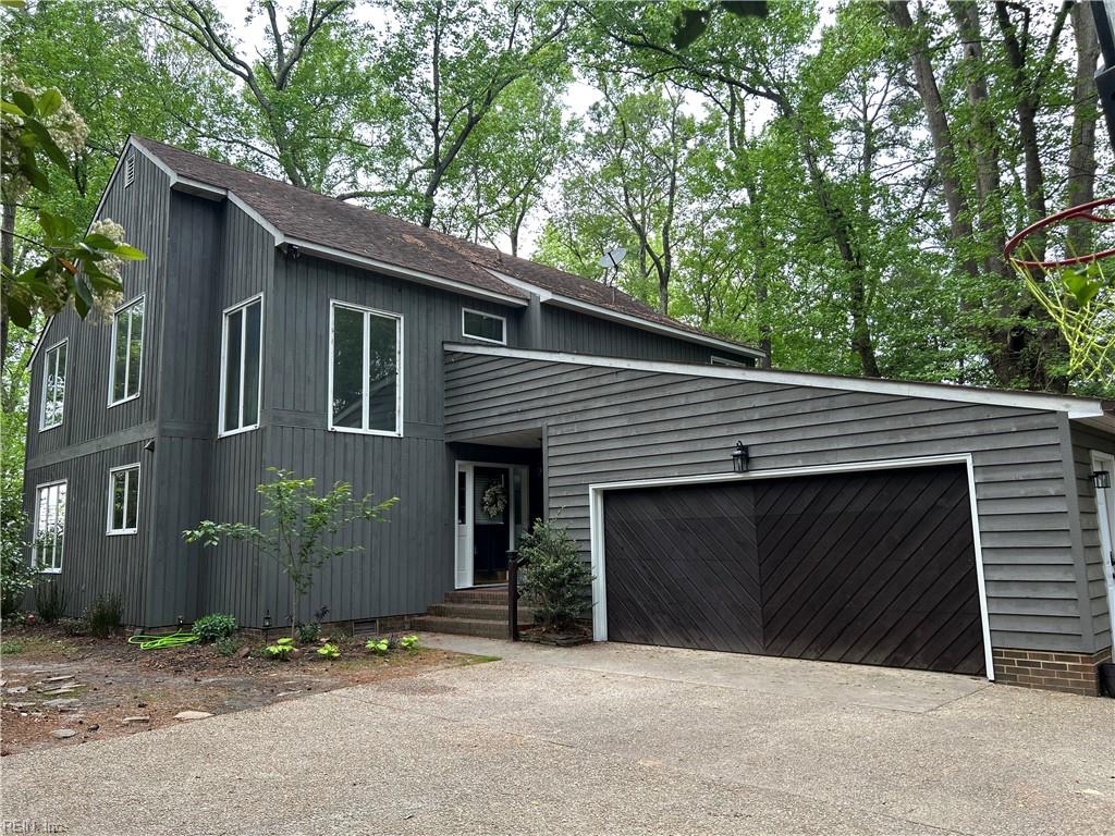 4135 Mockingbird LN
