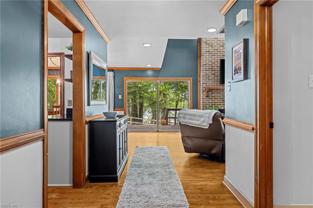 4135 Mockingbird LN