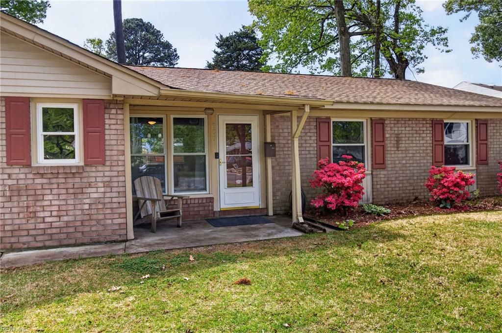 Photo of 300 Eastwood Circle, Virginia Beach, VA 23454 (MLS # 10630707)