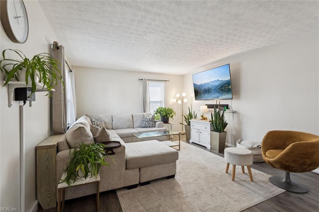 Photo of 8 El Dorado Court, Hampton, VA 23669 (MLS # 10613846)