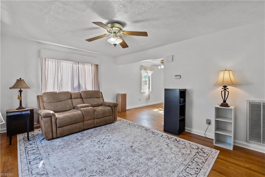 Photo of 123 North Sixth Street, Hampton, VA 23664 (MLS # 10624738)