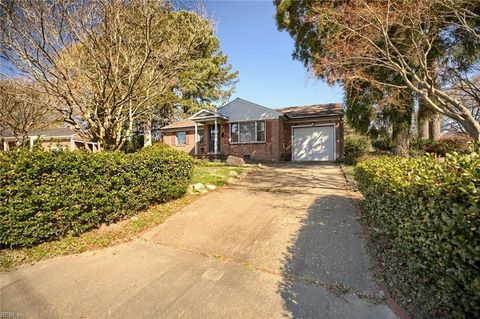 Photo of 6 Karen Drive, Newport News, VA 23608 (MLS # 10626258)