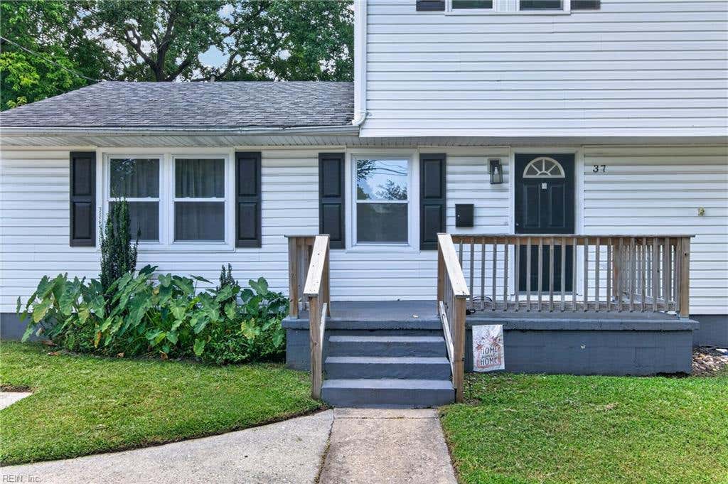Photo of 37 Londonshire Terrace, Hampton, VA 23666 (MLS # 10649343)