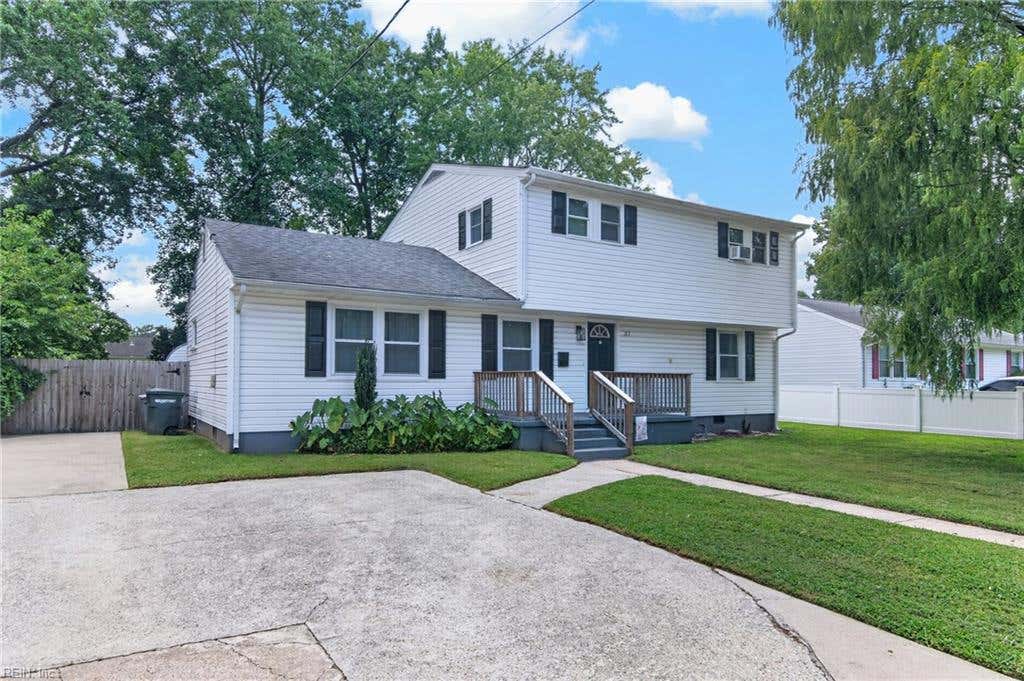 Photo of 37 Londonshire Terrace, Hampton, VA 23666 (MLS # 10649343)