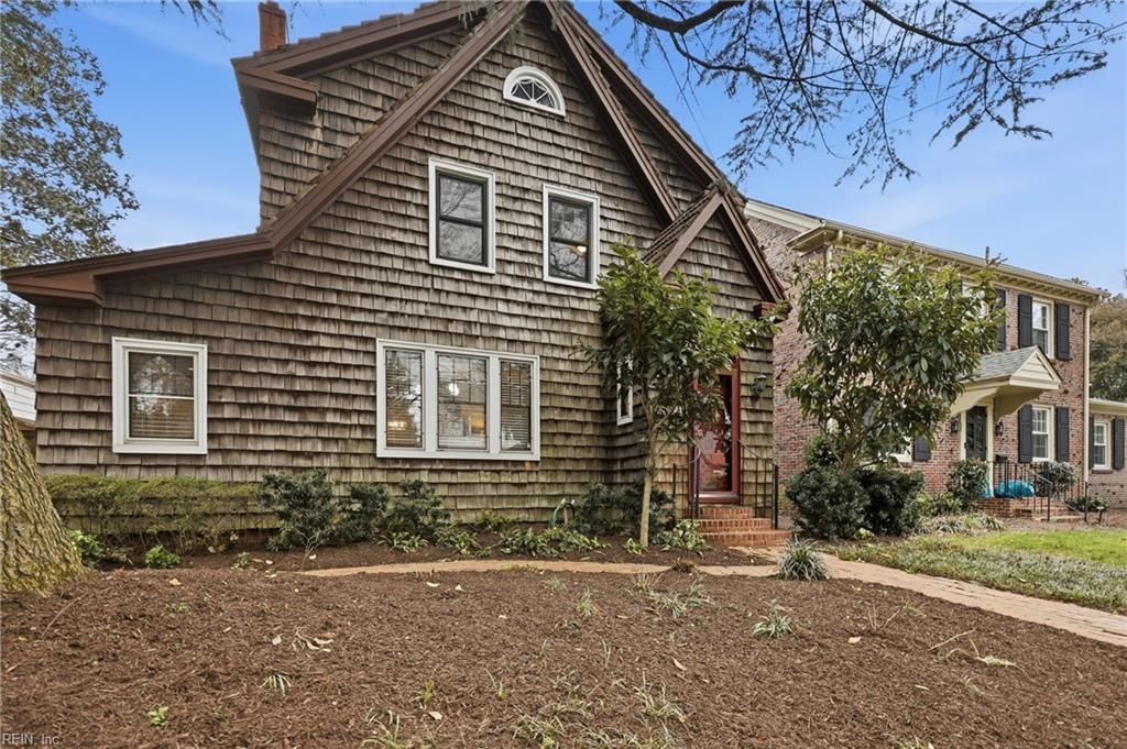 Photo of 1419 Armistead Bridge Road, Norfolk, VA 23507 (MLS # 10624627)