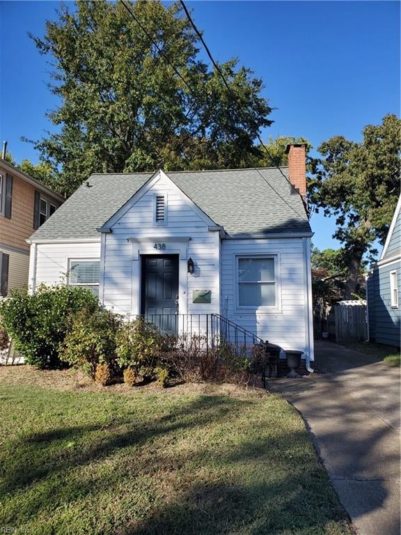 Photo of 438 New York Avenue, Norfolk, VA 23508 (MLS # 10654750)