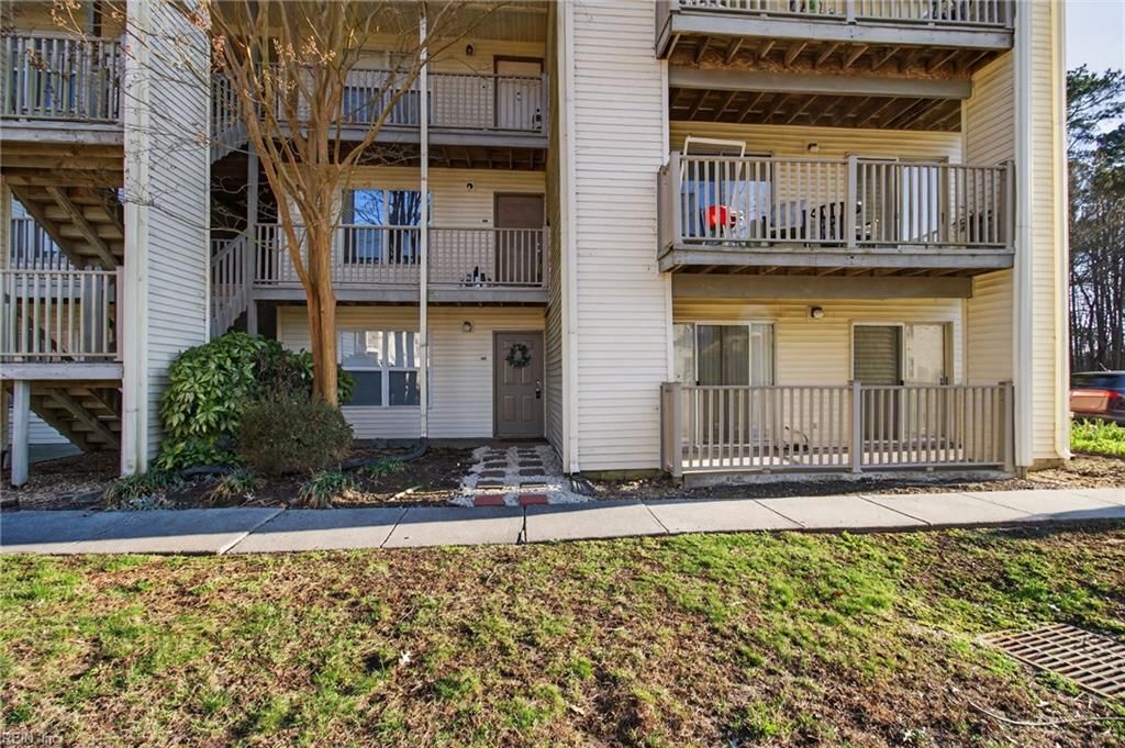 Photo of 540 Pineland Circle #103, Newport News, VA 23605 (MLS # 10624532)