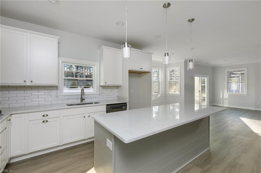 Chesapeake, Virginia 23322, United States, 5 Bedrooms Bedrooms, ,4 BathroomsBathrooms,Residential,Active,64725