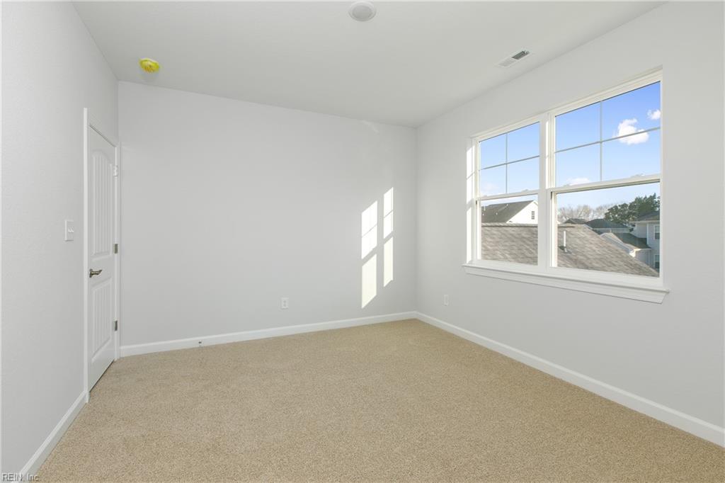 Chesapeake, Virginia 23322, United States, 5 Bedrooms Bedrooms, ,4 BathroomsBathrooms,Residential,Active,64725