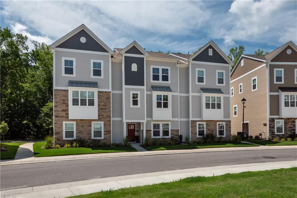 Photo of 2009 Laycock Lane #101, Suffolk, VA 23435 (MLS # 10615355)