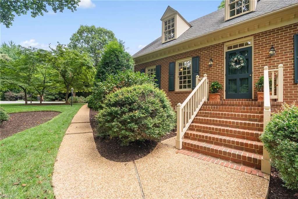 Photo of 104 Ambrose Hill, Williamsburg, VA 23185 (MLS # 10644329)
