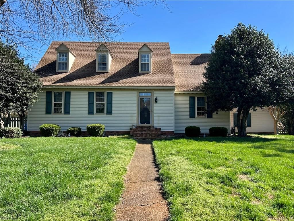 Photo of 3142 Harvesttime Crescent, Chesapeake, VA 23321 (MLS # 10627235)