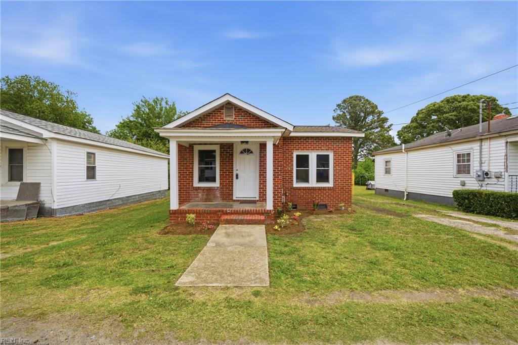 Photo of 302 N 5th Street Street, Suffolk, VA 23434 (MLS # 10641440)