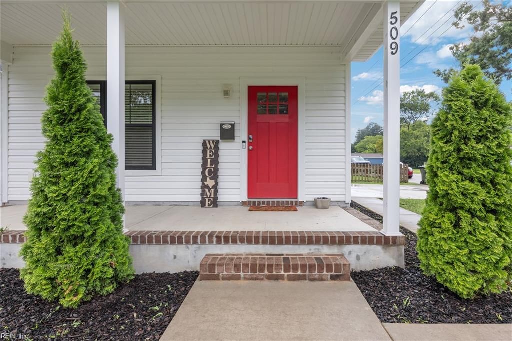 Photo of 509 Pitchkettle Road, Suffolk, VA 23434 (MLS # 10608385)