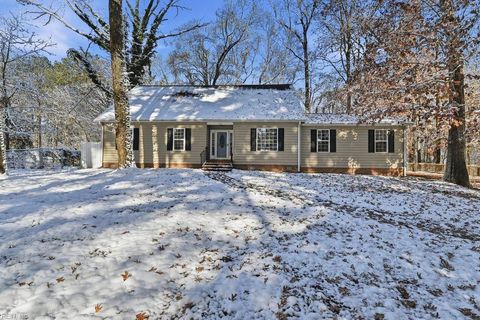 Photo of 828 Connors Drive, Newport News, VA 23608 (MLS # 10613161)