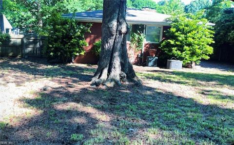 Photo of 11 Greenwood Road, Newport News, VA 23601 (MLS # 10634785)