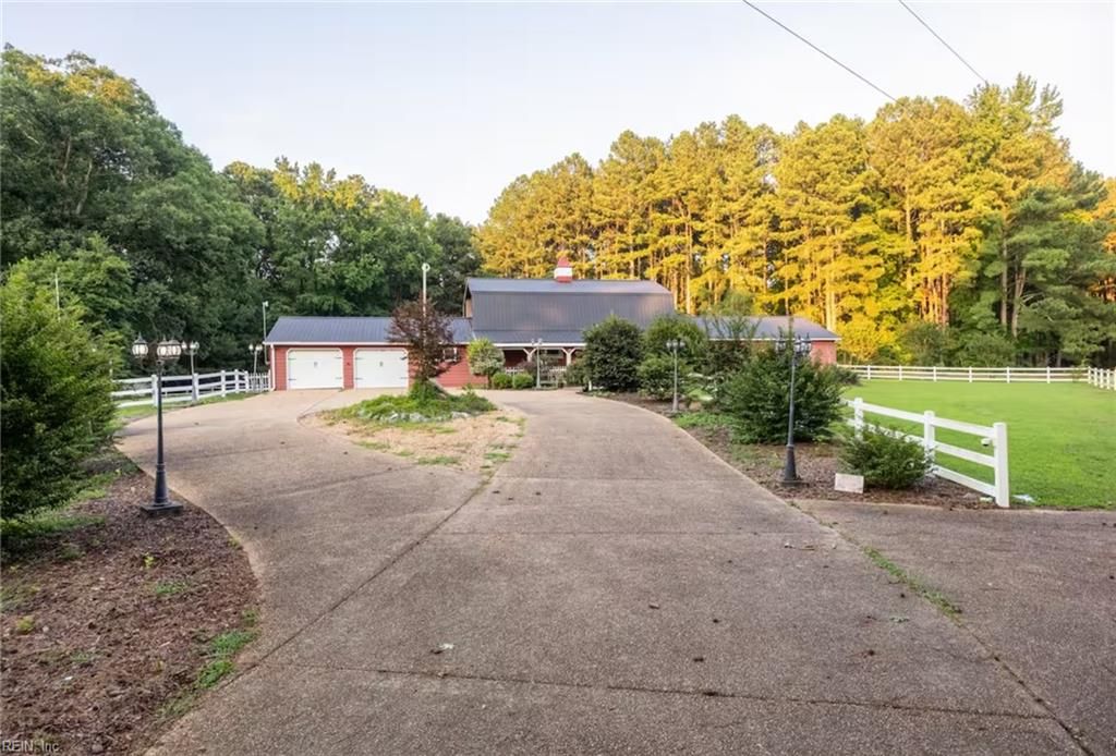 Photo of 1058 Pine Log Road, Skippers, VA 23879 (MLS # 10626917)