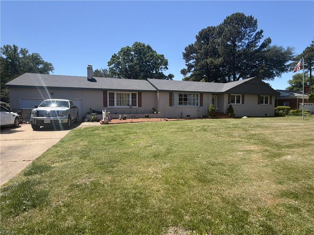 Photo of 4701 Thoroughgood Drive, Virginia Beach, VA 23455 (MLS # 10634322)