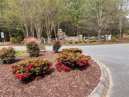 E WEST PKWY, GLOUCESTER, VA 23061 - Image db68be2d2e75fd7645941f0b6656fc4f/1482685832