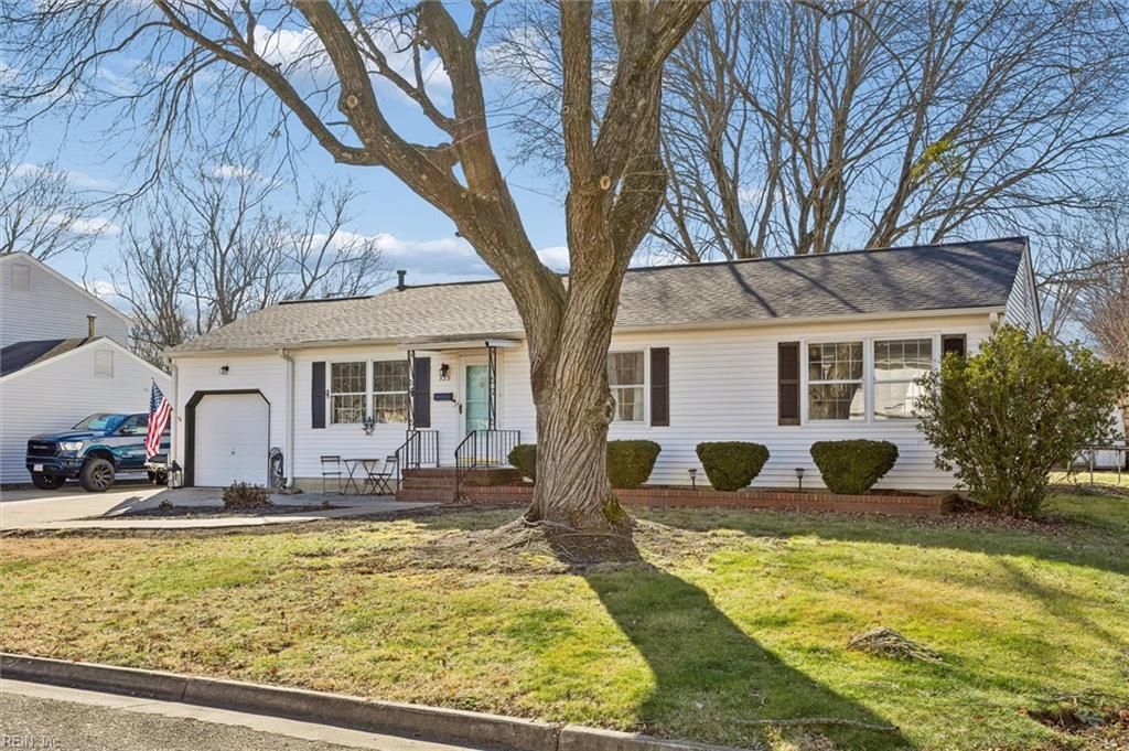 Photo of 329 Marlboro Road, Newport News, VA 23602 (MLS # 10617191)