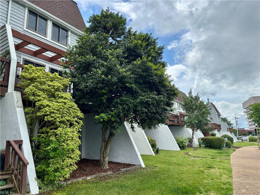 232 Mill Point DR