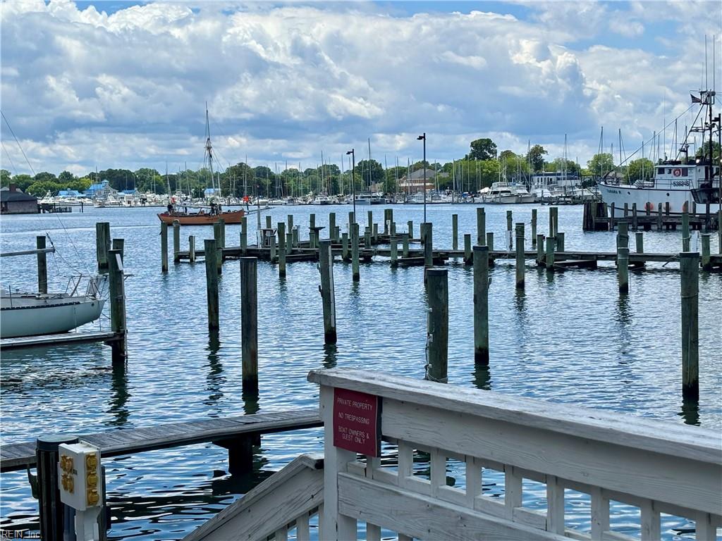 232 Mill Point DR